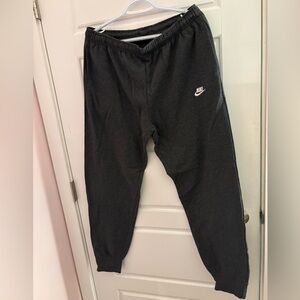 Nike: Dark Grey Joggers🩶